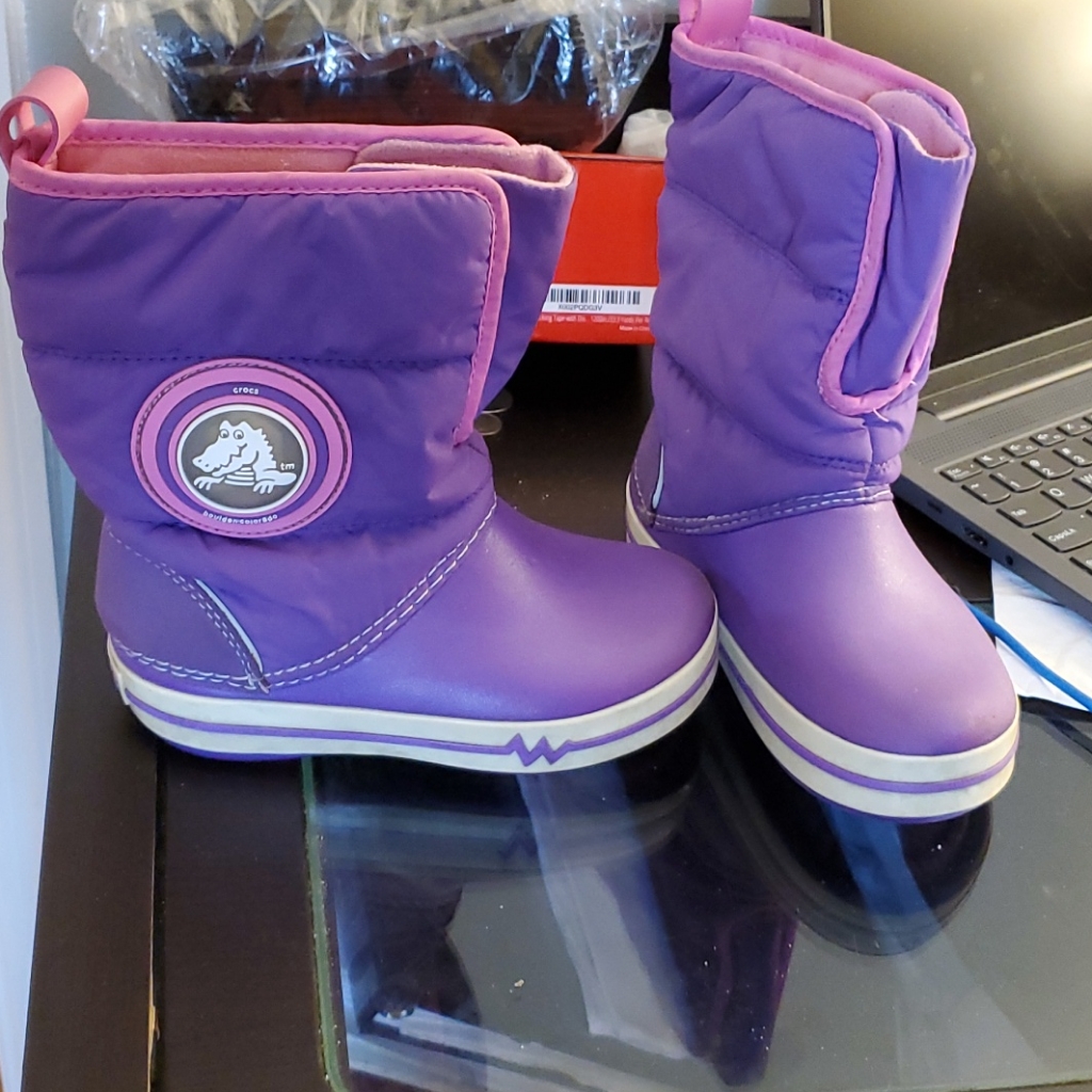 Crocs